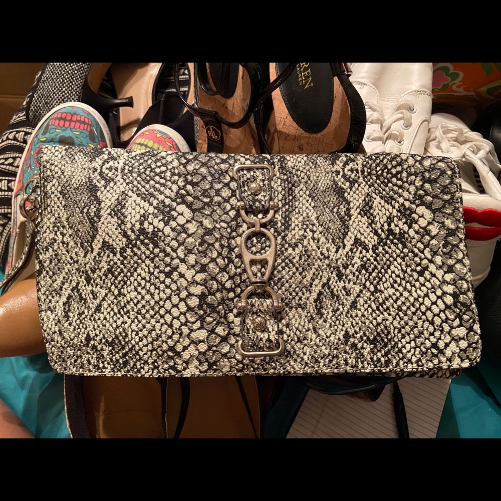 Limited clutch